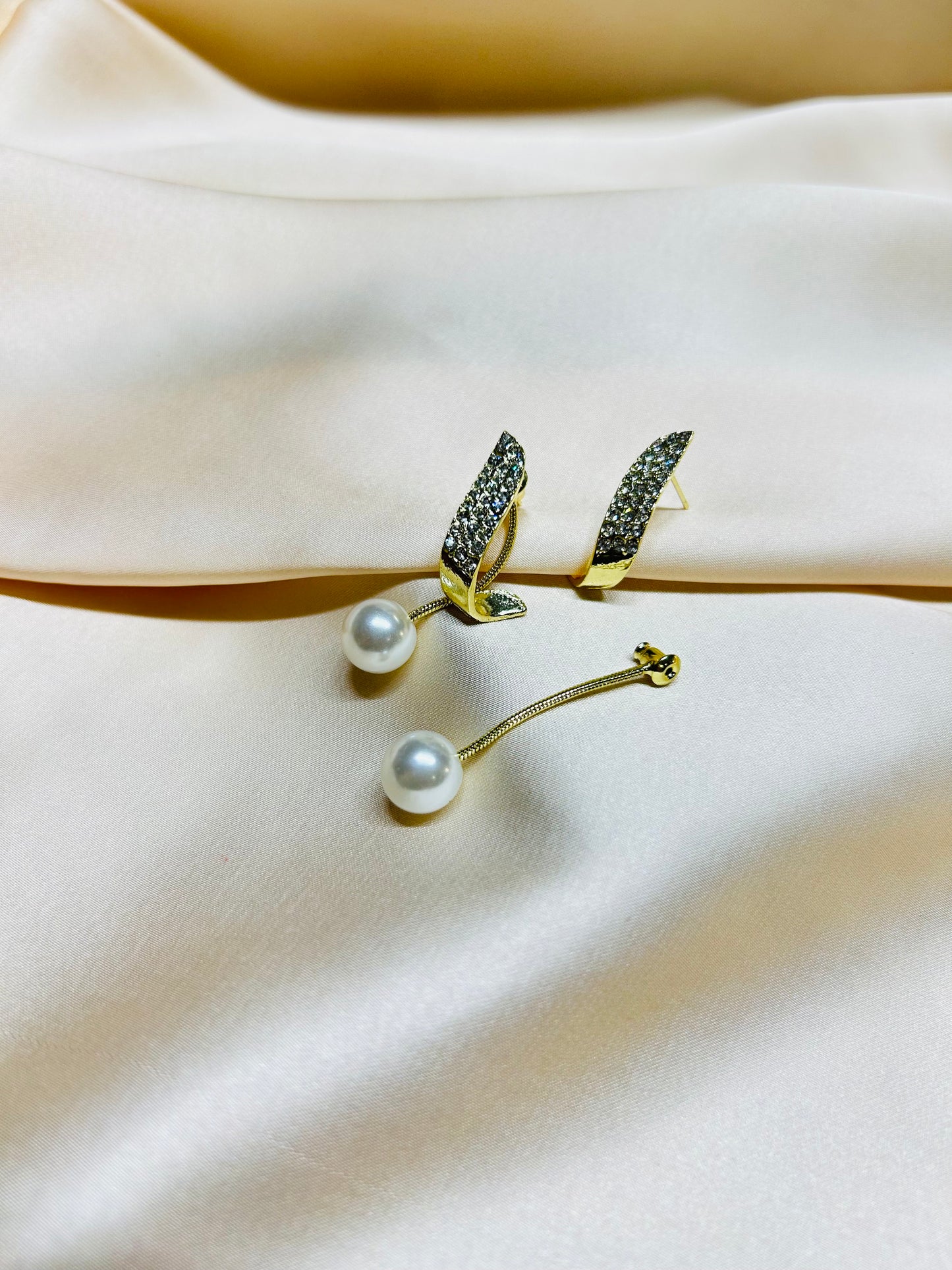 Pearl Drop Elegant Earrings - Garud Wear