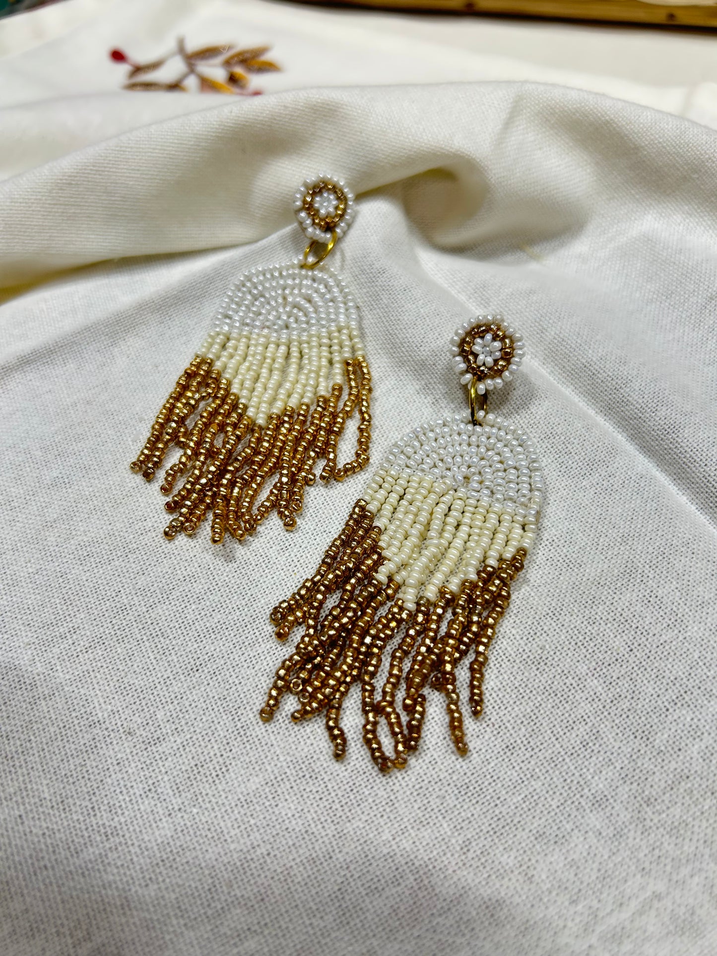 White Dazzles - Garud Wear