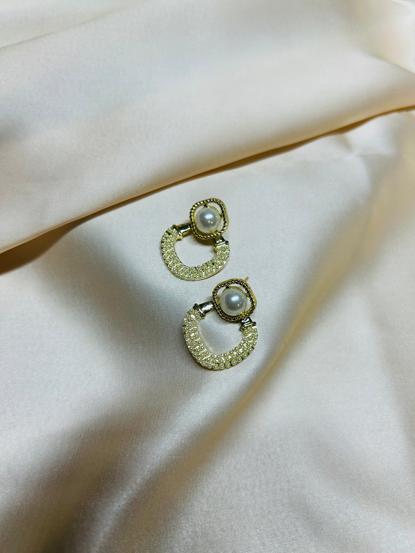 Elegant Pearl Earrings - Garud Wear