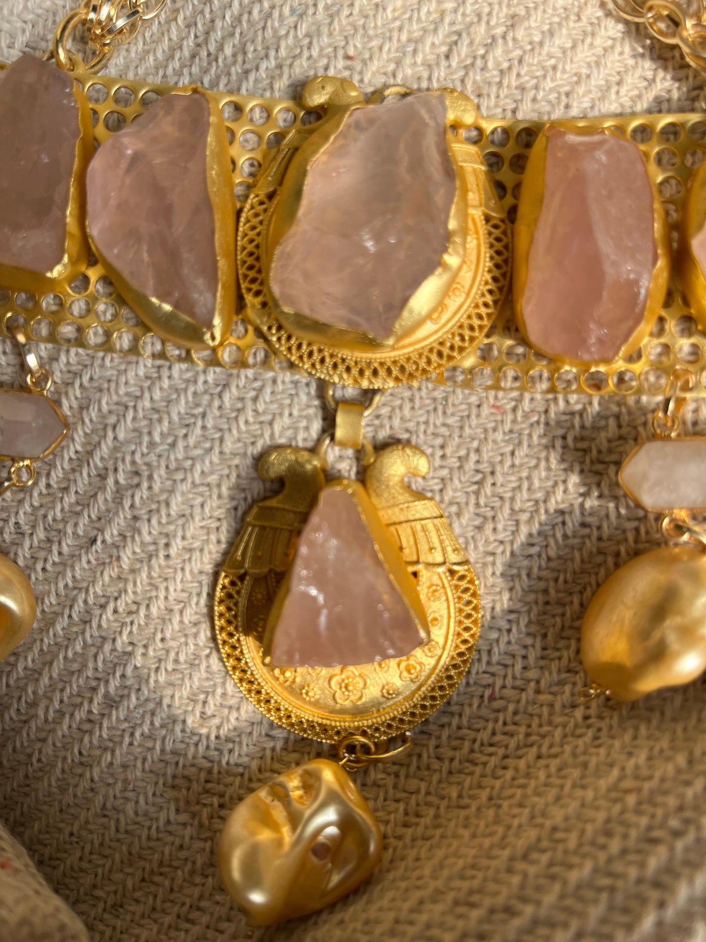 StoneSculpt Elegance Guiyaa Jewels