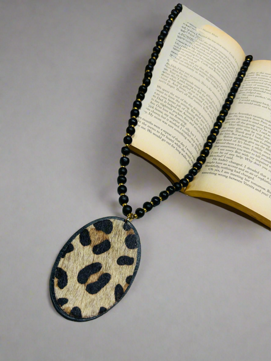 Wooden Leopard Print Necklace Guiyaa Jewels