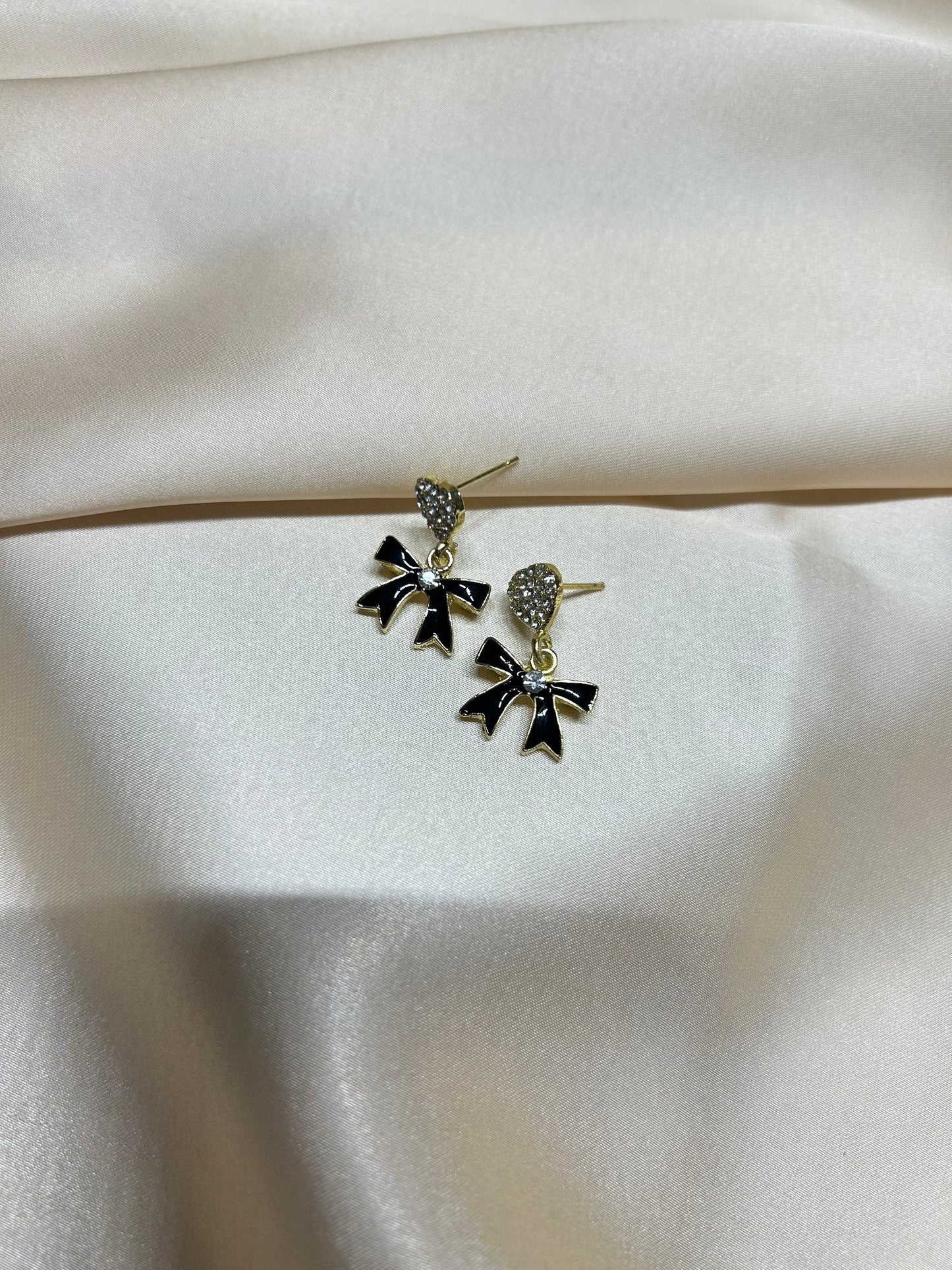 Noir Bow Earrings - Garud Wear