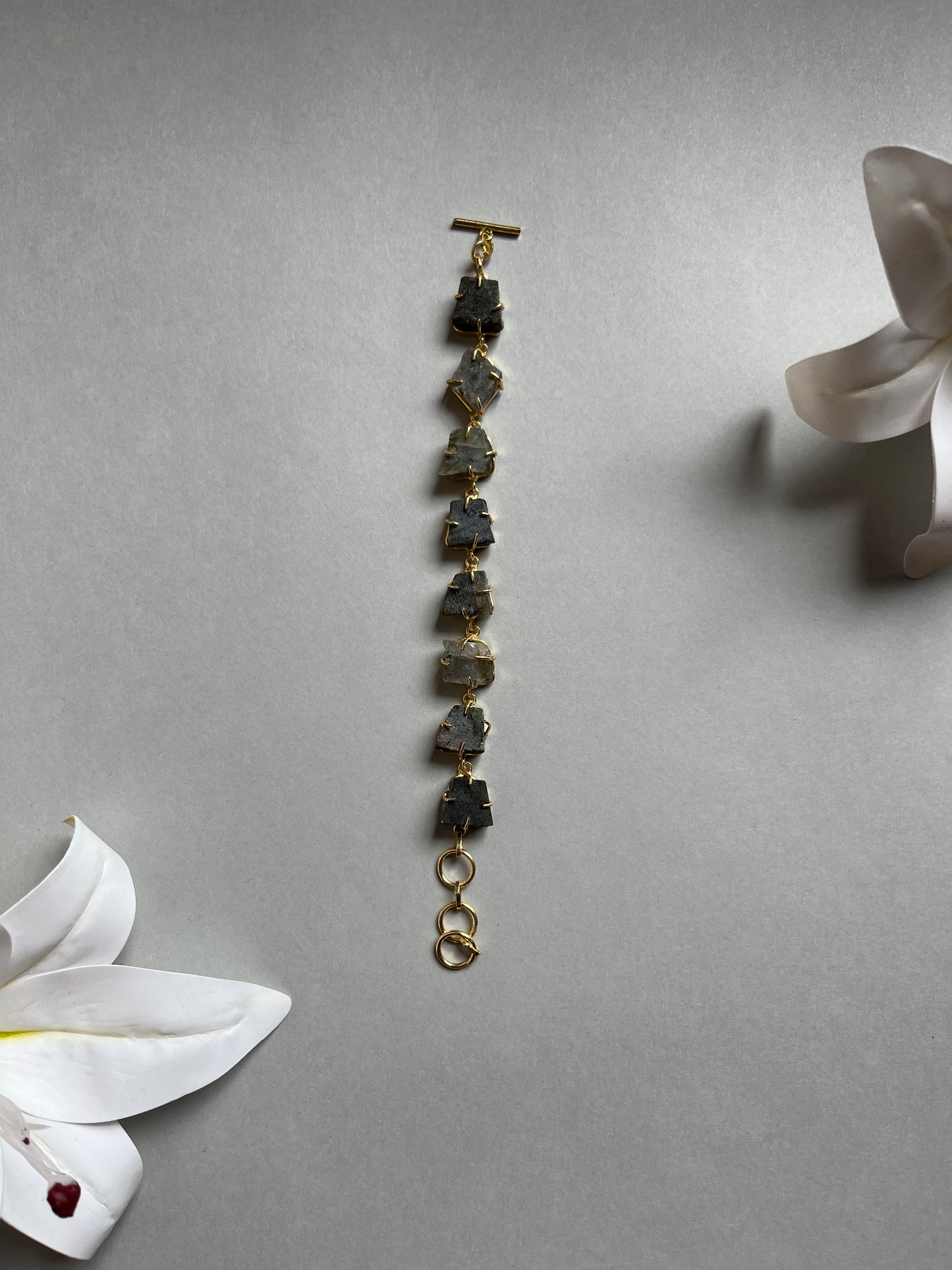 Stone Essence Bracelet Guiyaa Jewels