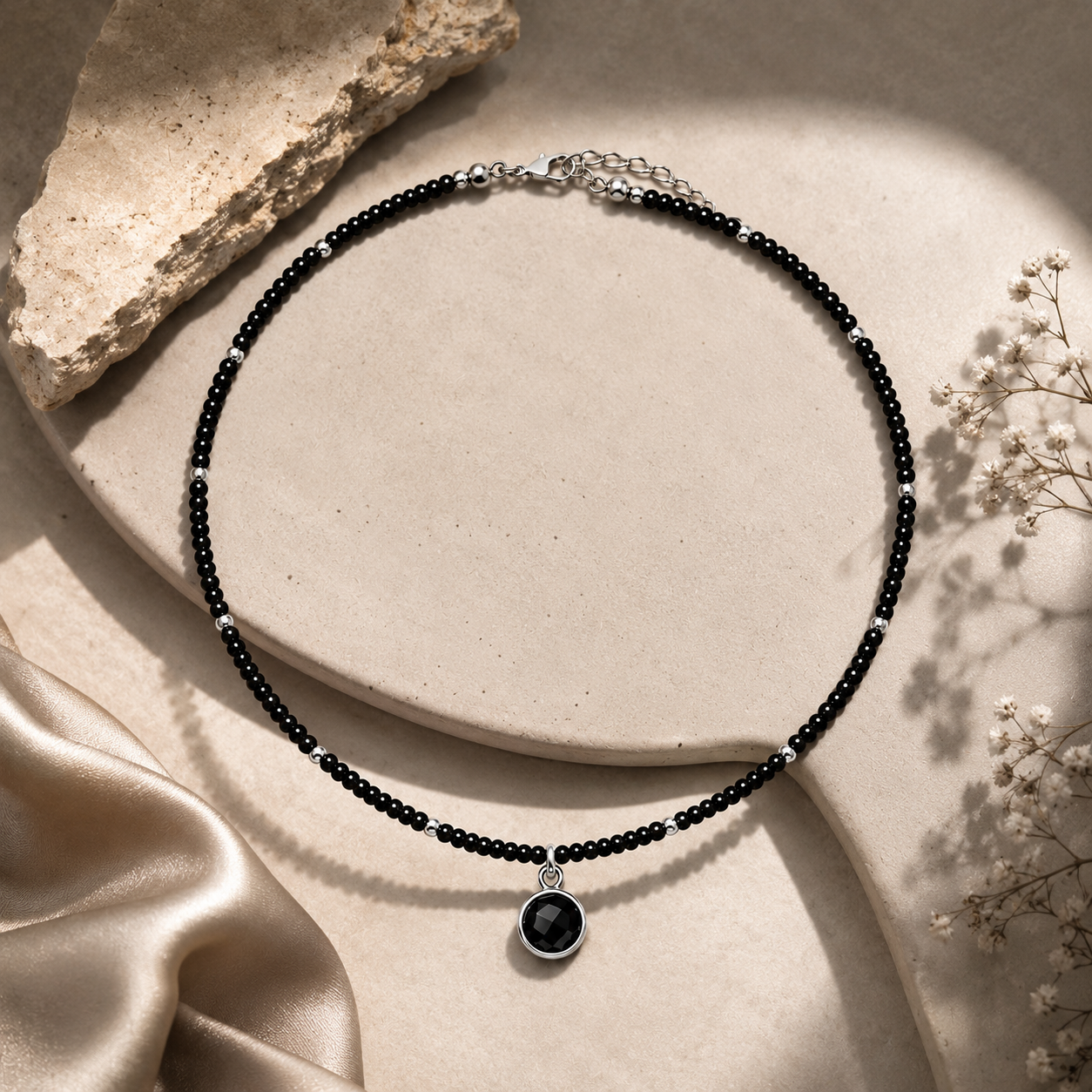 Elegant black beaded necklace Garud Wear