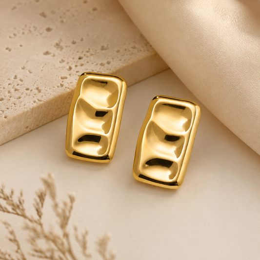Elegant cylinder-shaped gold earrings Garud Wear