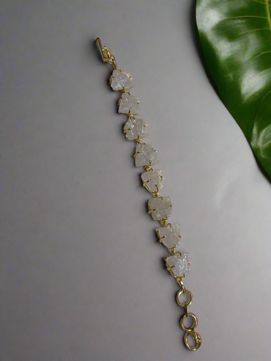 Peach Stone Essence Bracelet Garud Wear