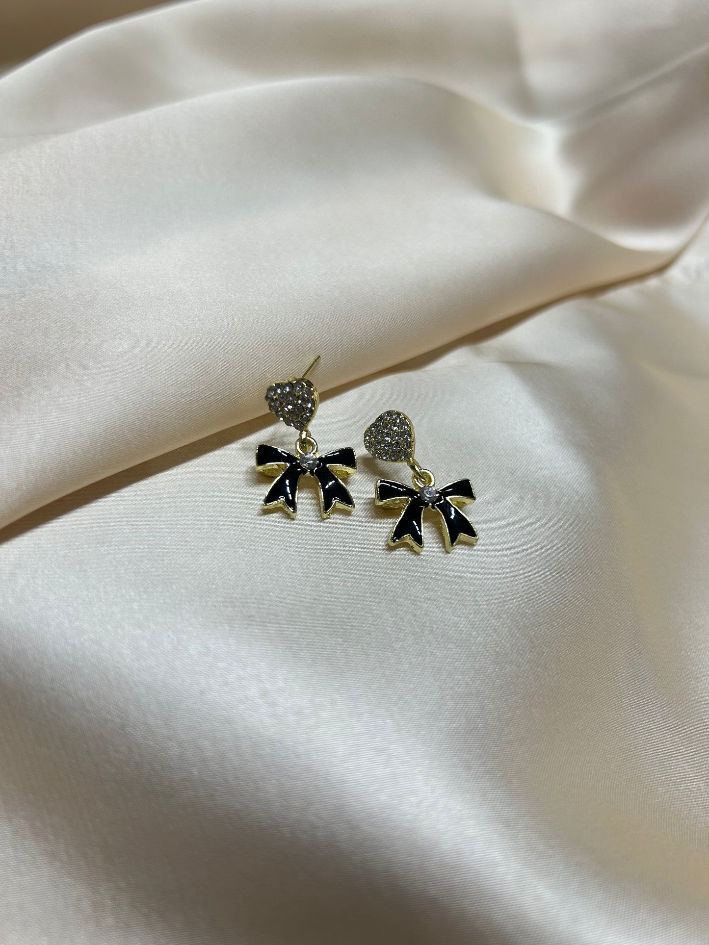 Noir Bow Earrings - Garud Wear