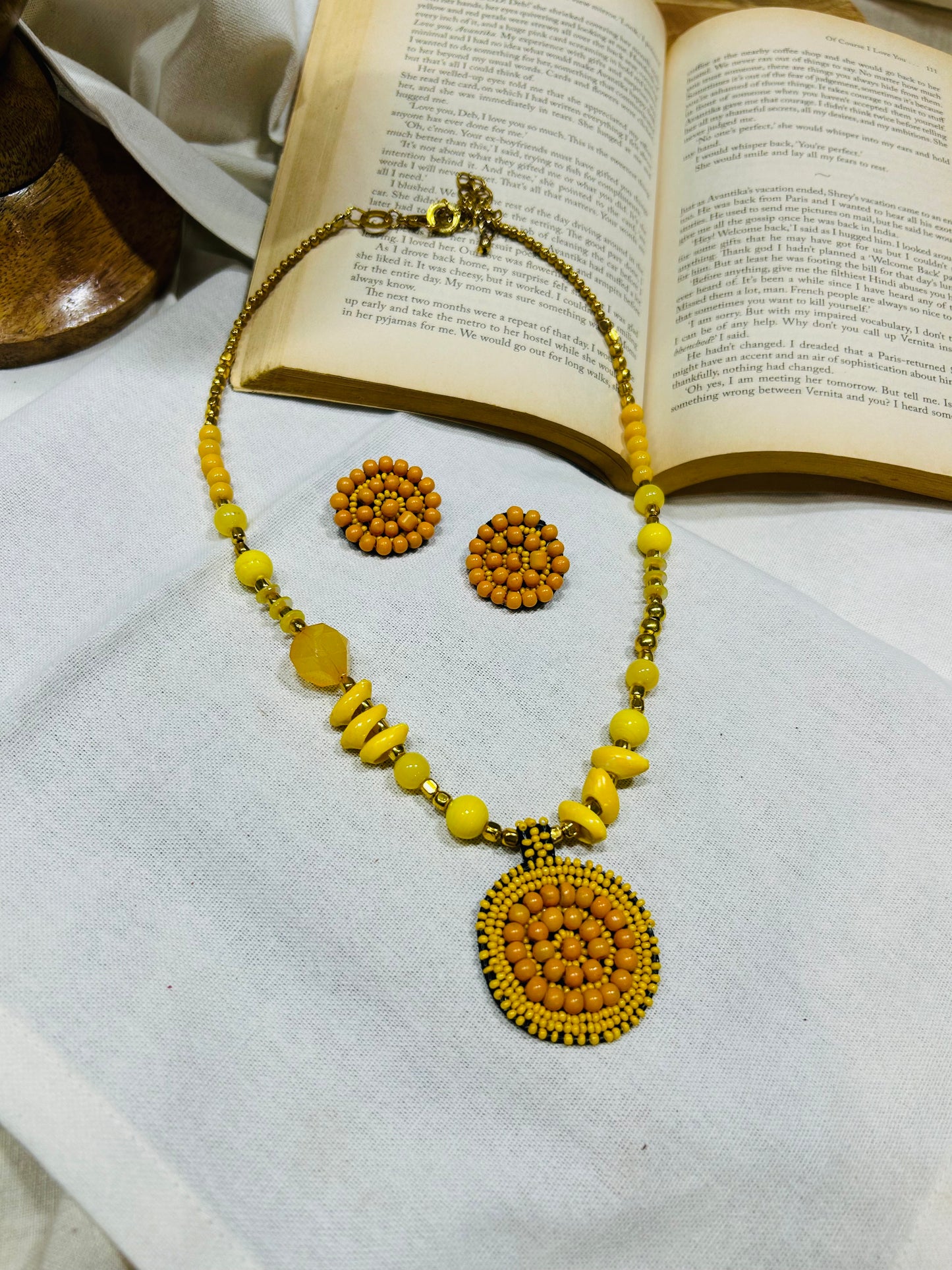Yellow Handmade Necklace Set Guiyaa Jewels