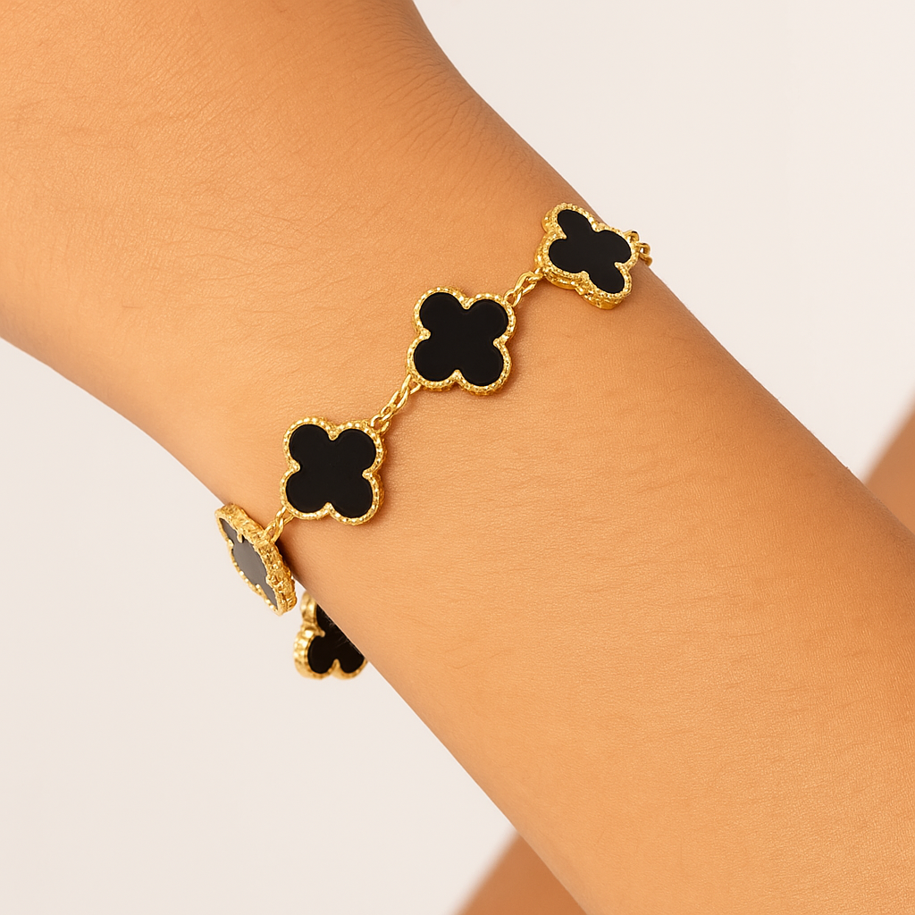 Elegant Noir Gold Bracelet Garud Wear