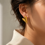Elegant golden heart earrings Garud Wear