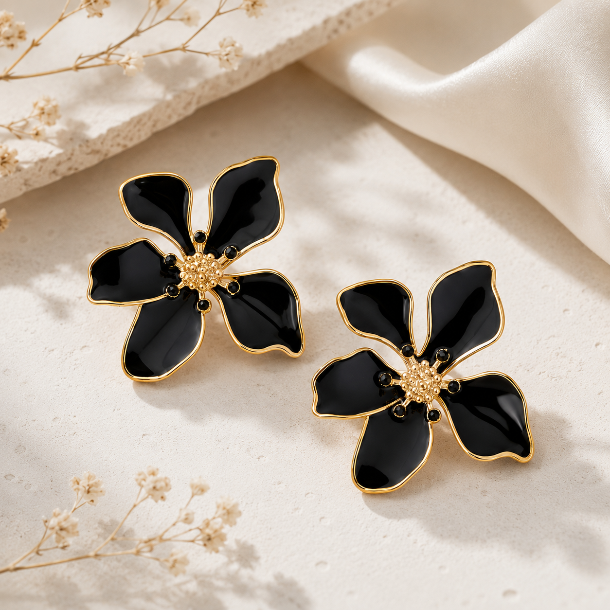 Elegant black earrings Garud Wear