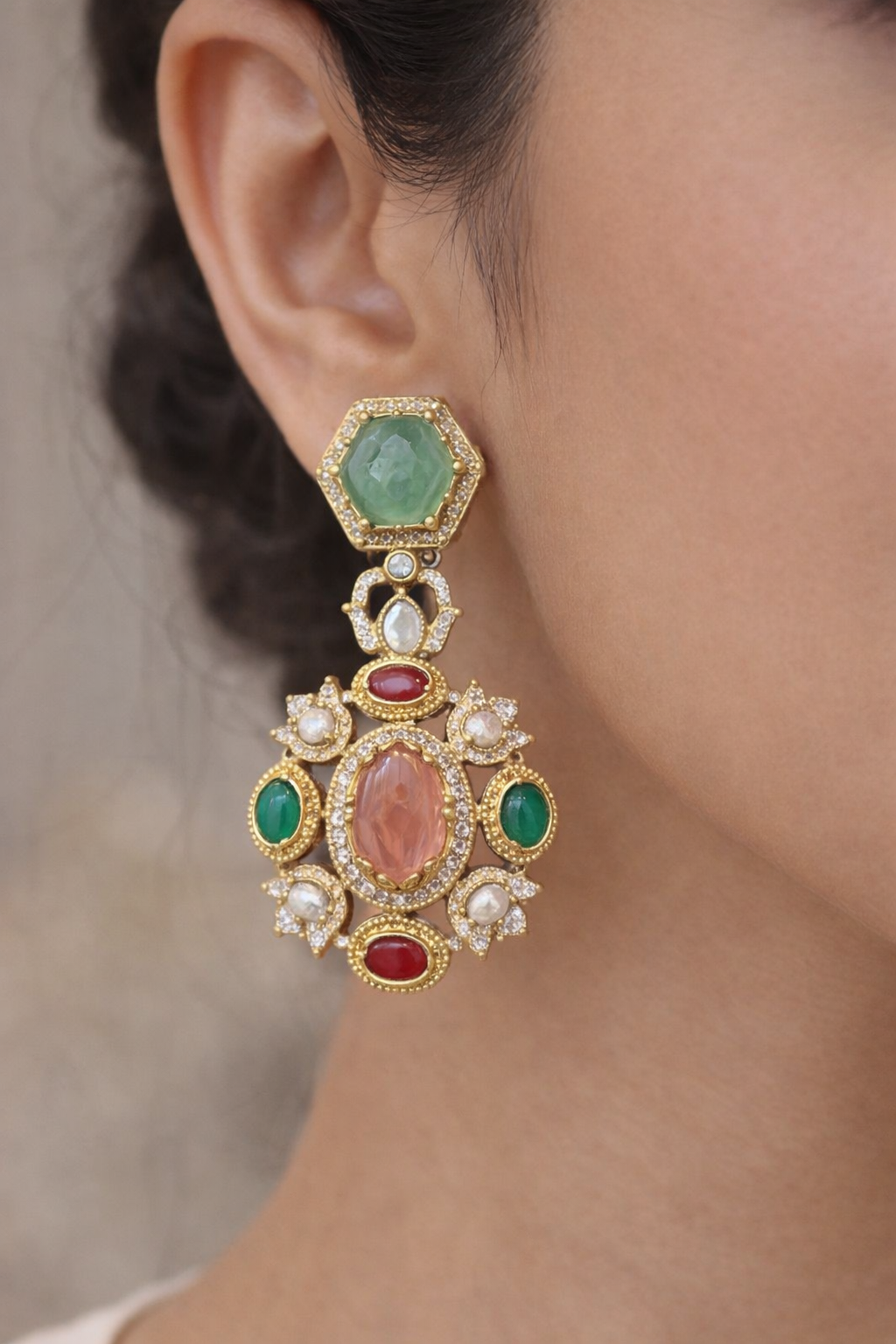 The semi-precious stone Royal necklace Garud Wear