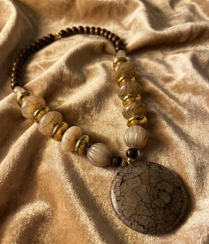 Earthy Contrast Necklace