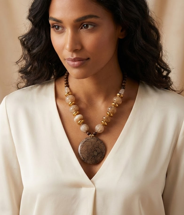Earthy Contrast Necklace
